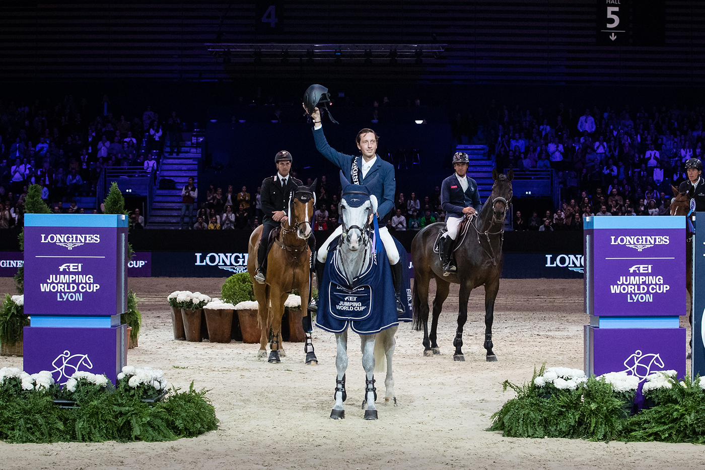 It was a back-to-back victory for World No. 2 and reigning European champion, Martin Fuchs with Clooney, when they came out on top at the third leg of the Longines FEI Jumping World Cup™ 2019/2020 Western European League at Lyon, France. (FEI/Eric Knoll)