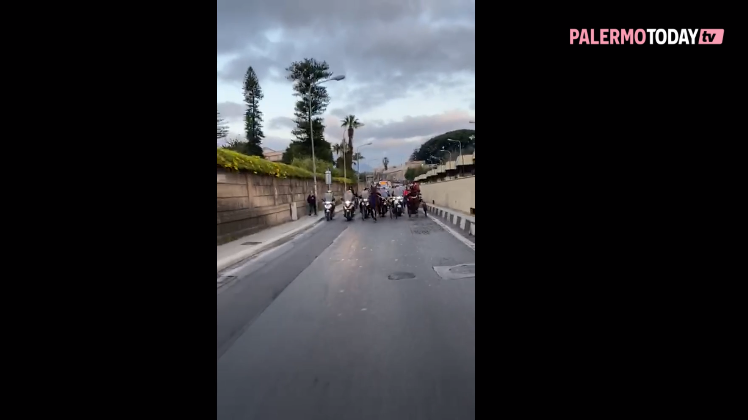 Palermo: corsa clandestina sì, ma con la mascherina…