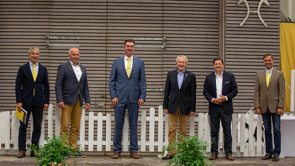 The designated presidium of the Hannoveraner Verband (from left to right): Hergen Forkert, Harald Thelker, Dr. Hinni Lührs-Behnke, Carsten Leopold, Dieter Meyer and Matthias Klatt. Photo: Hannoveraner Verband