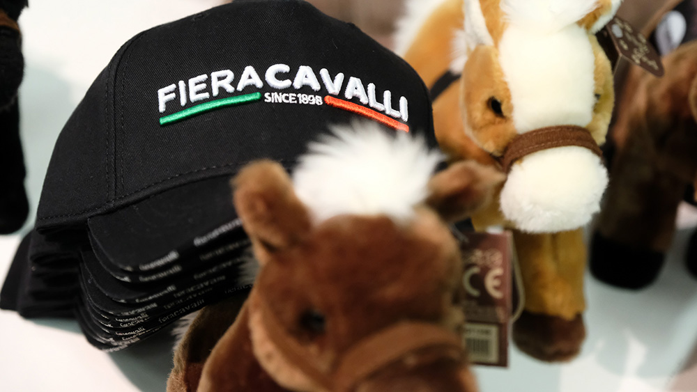 Fieracavalli va avanti e sfida dubbi e domande