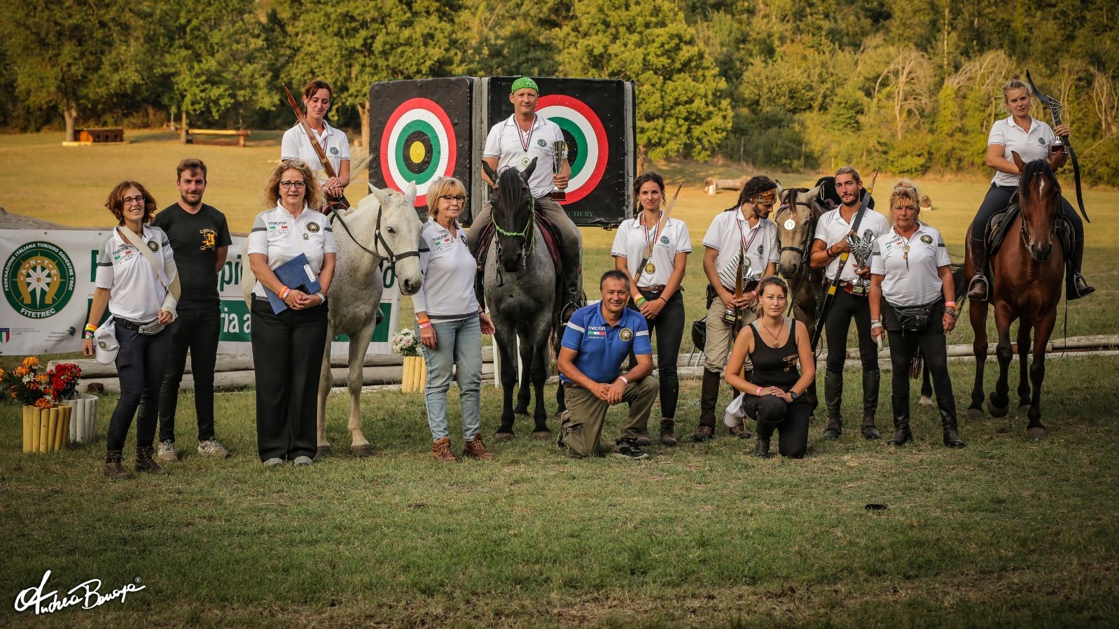 Manuele Gualdana fa centro al campionato nazionale Arceria a cavallo