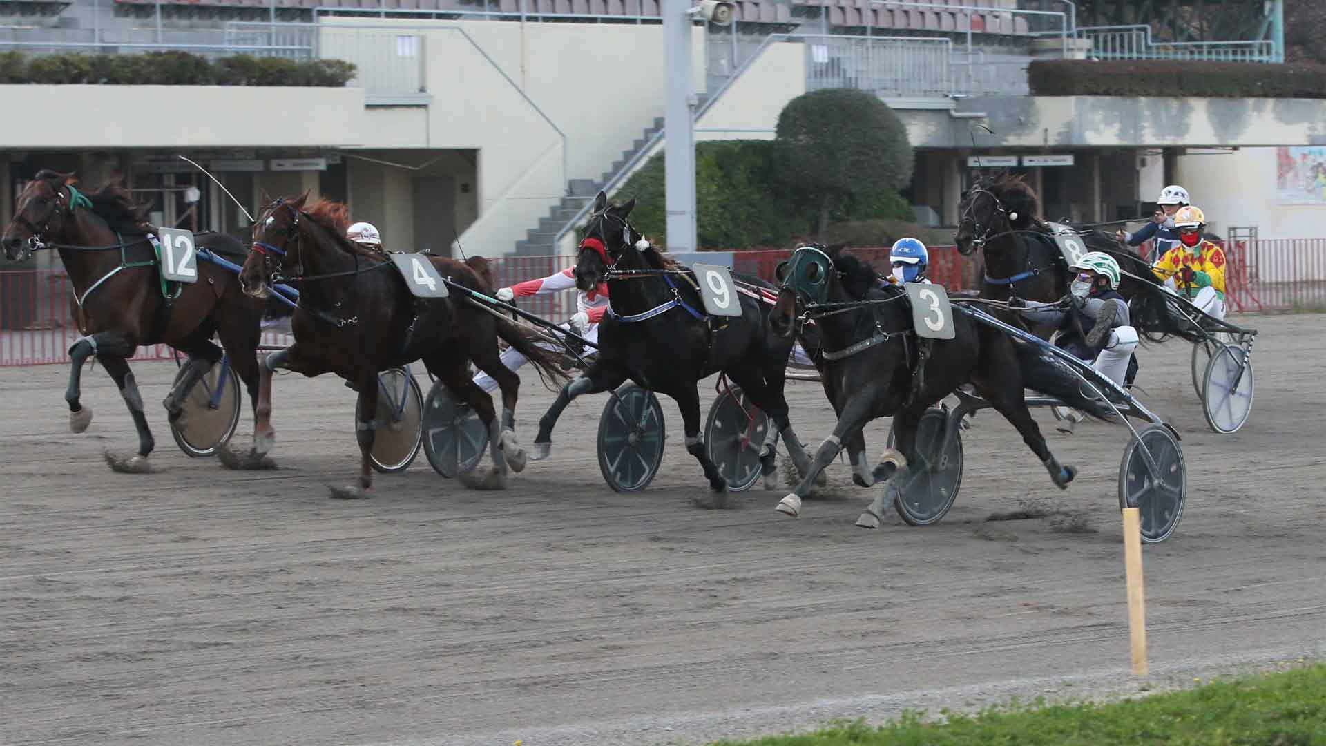 La domenica bolognese è nel segno dei gentleman driver