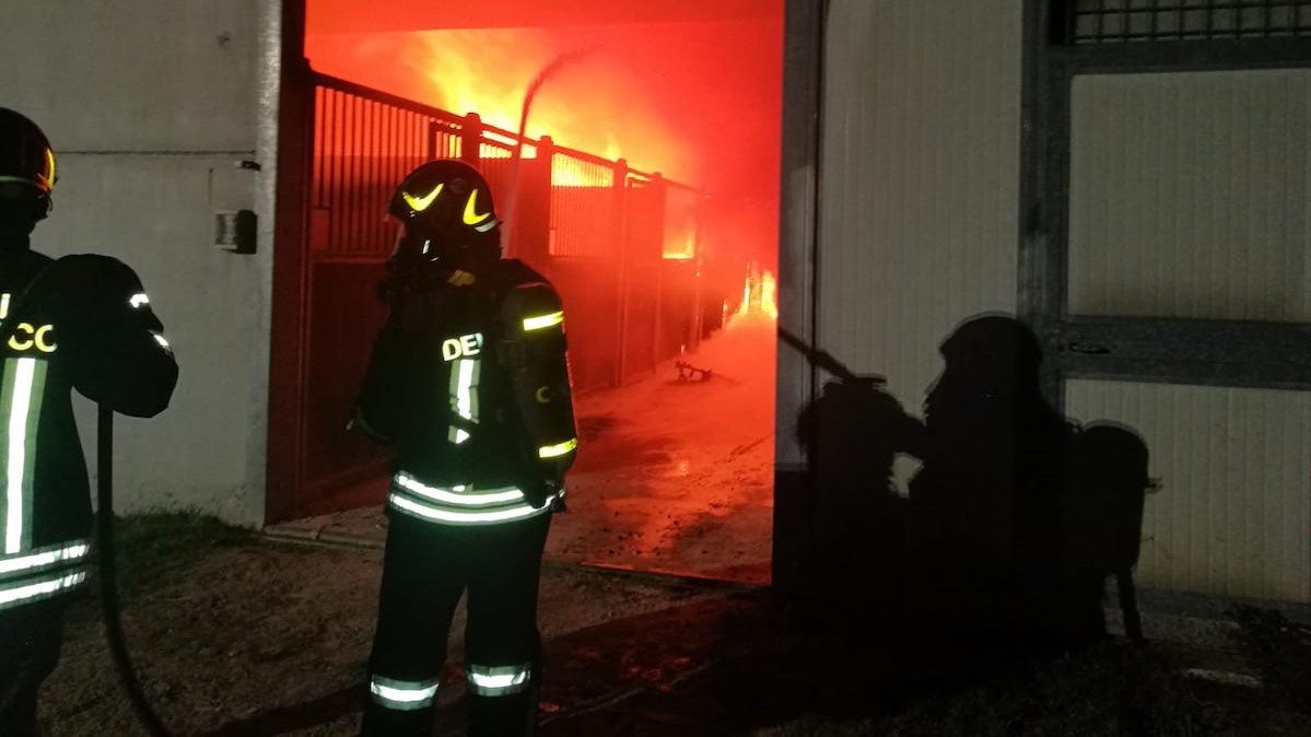 Due incendi in due giorni in una scuderia di Teramo, cavalli salvi dalle fiamme