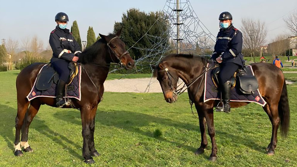 Firenze: agenti in sella, bentornati nei parchi