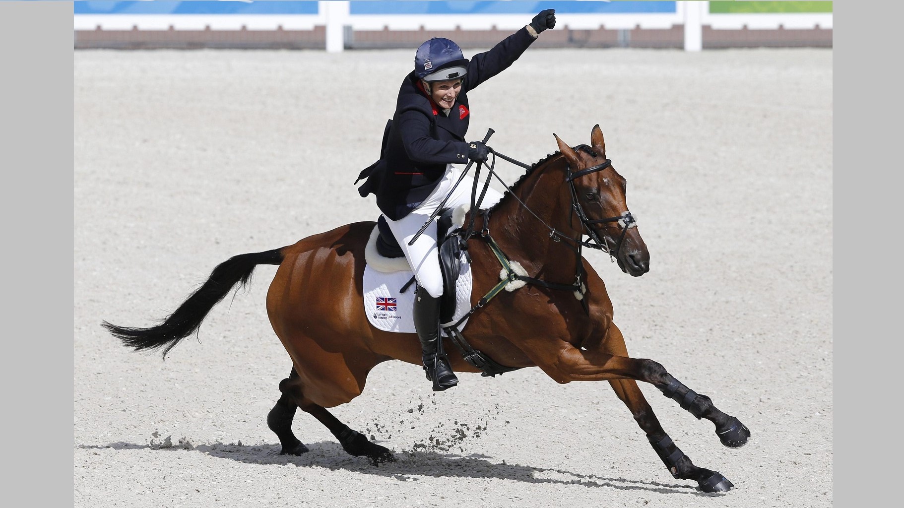 Zara va veloce e il terzo bimbo arriva al galoppo