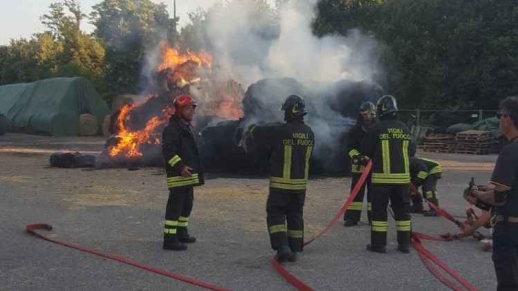 Milano, ancora un incendio a Cascina Caldera