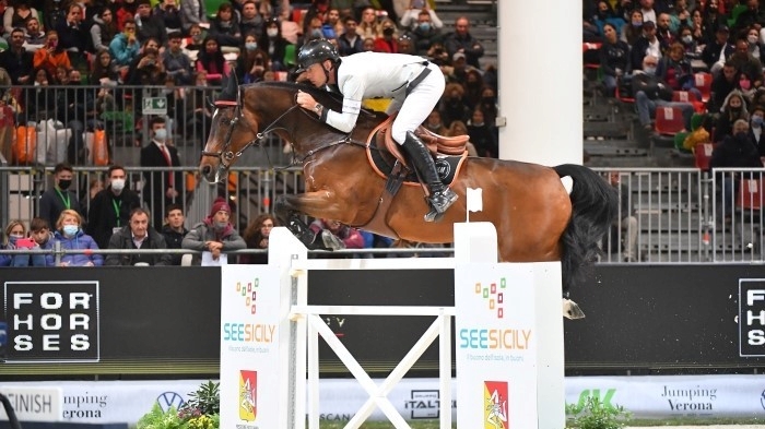Verona: è subito Peder Fredricson