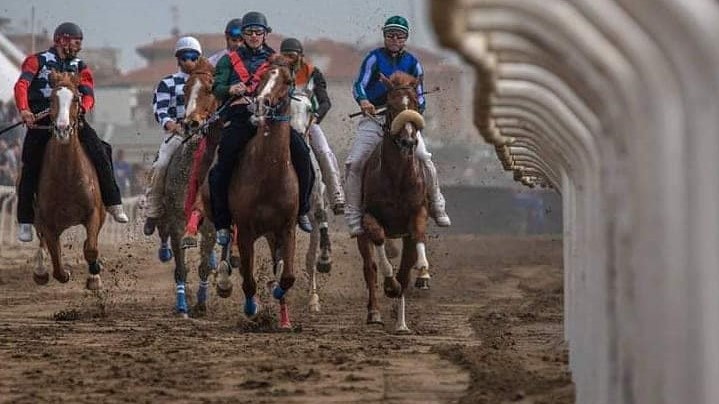 Livorno: a Pasquetta il Palio della Costa Etrusca