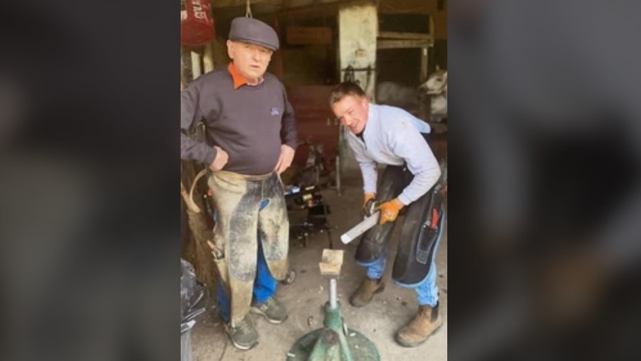 Addio a Ginepri, maniscalco innamorato del suo lavoro