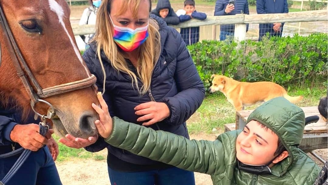 I desideri di Davide: una batteria rossa e un giro a cavallo