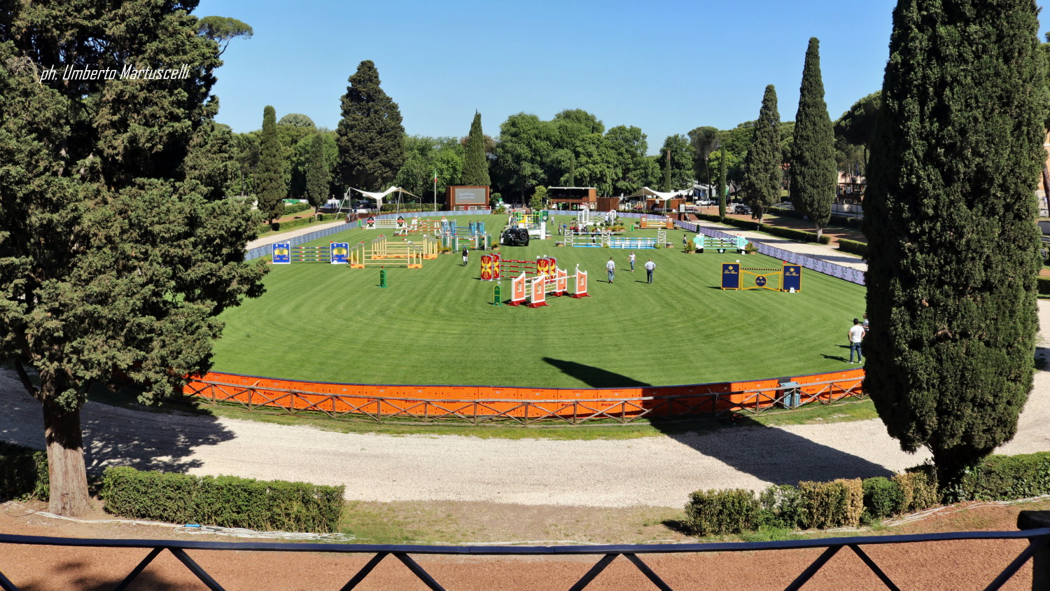 Piazza di Siena: tutti gli azzurri in campo