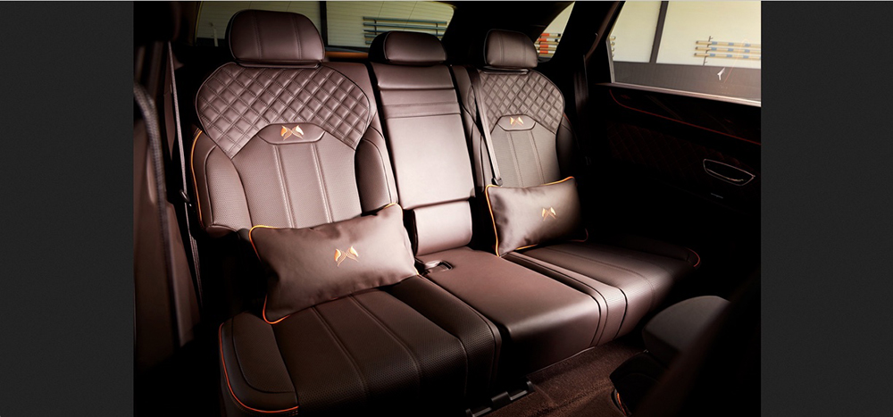 Una Bentley molto… equestre