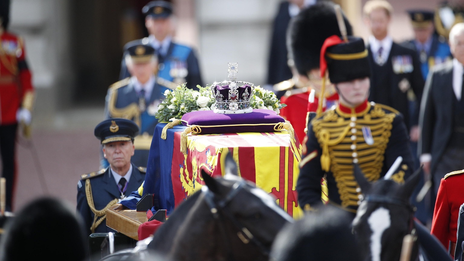 The Crown: e i cavalli, naturalmente