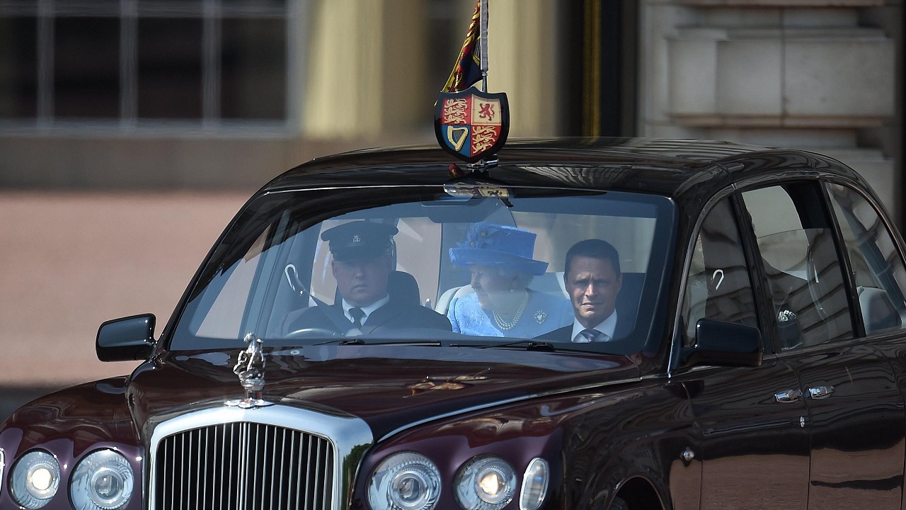 Regali…regali: come quello ‘automotive’ che Filippo di Edimburgo fece a Elisabetta II