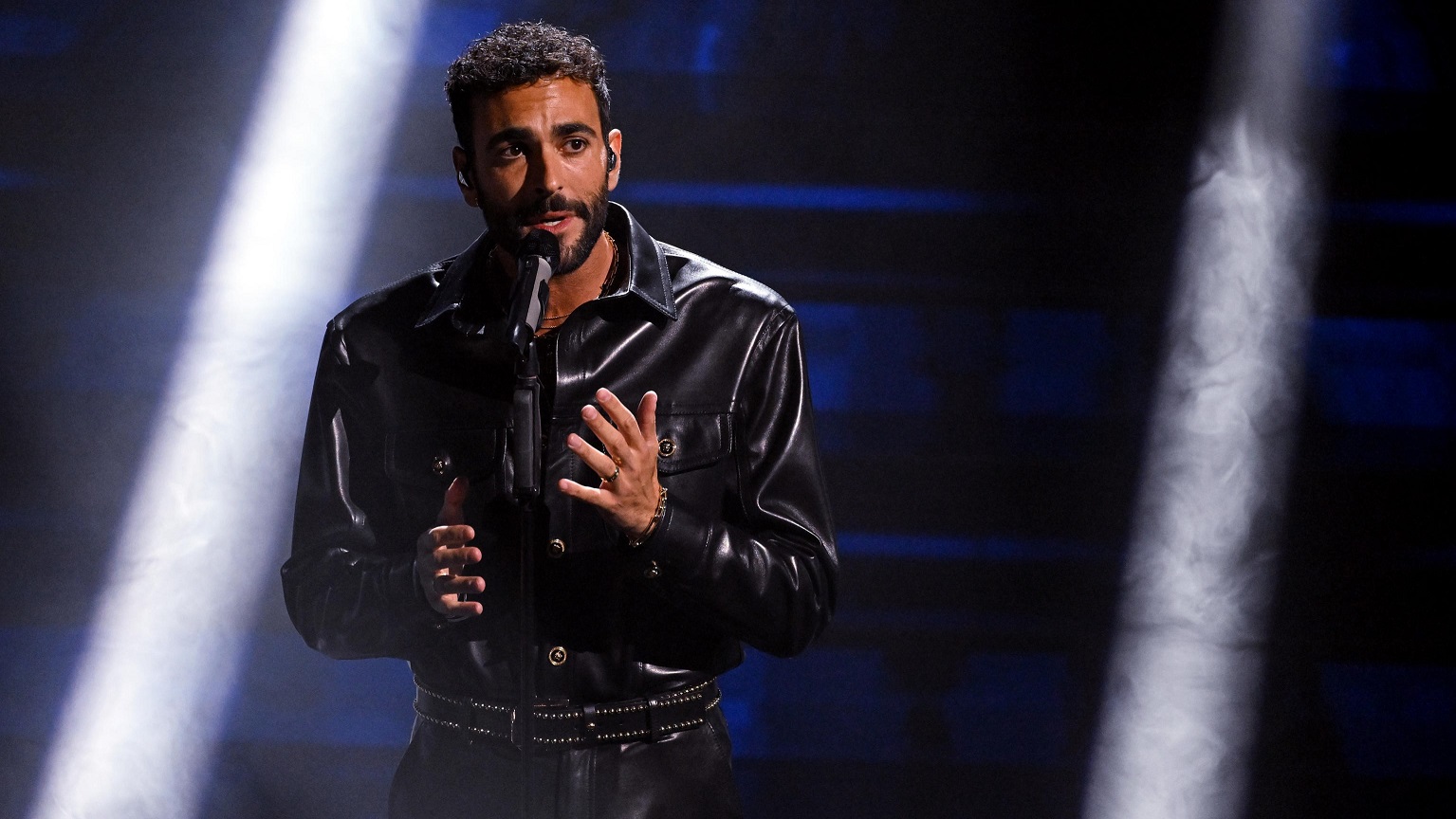 Marco Mengoni, che un po’ è merito anche dei cavalli