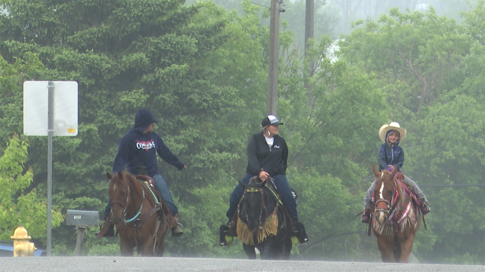 Ultimo giorno di scuola? Ci si va a cavallo