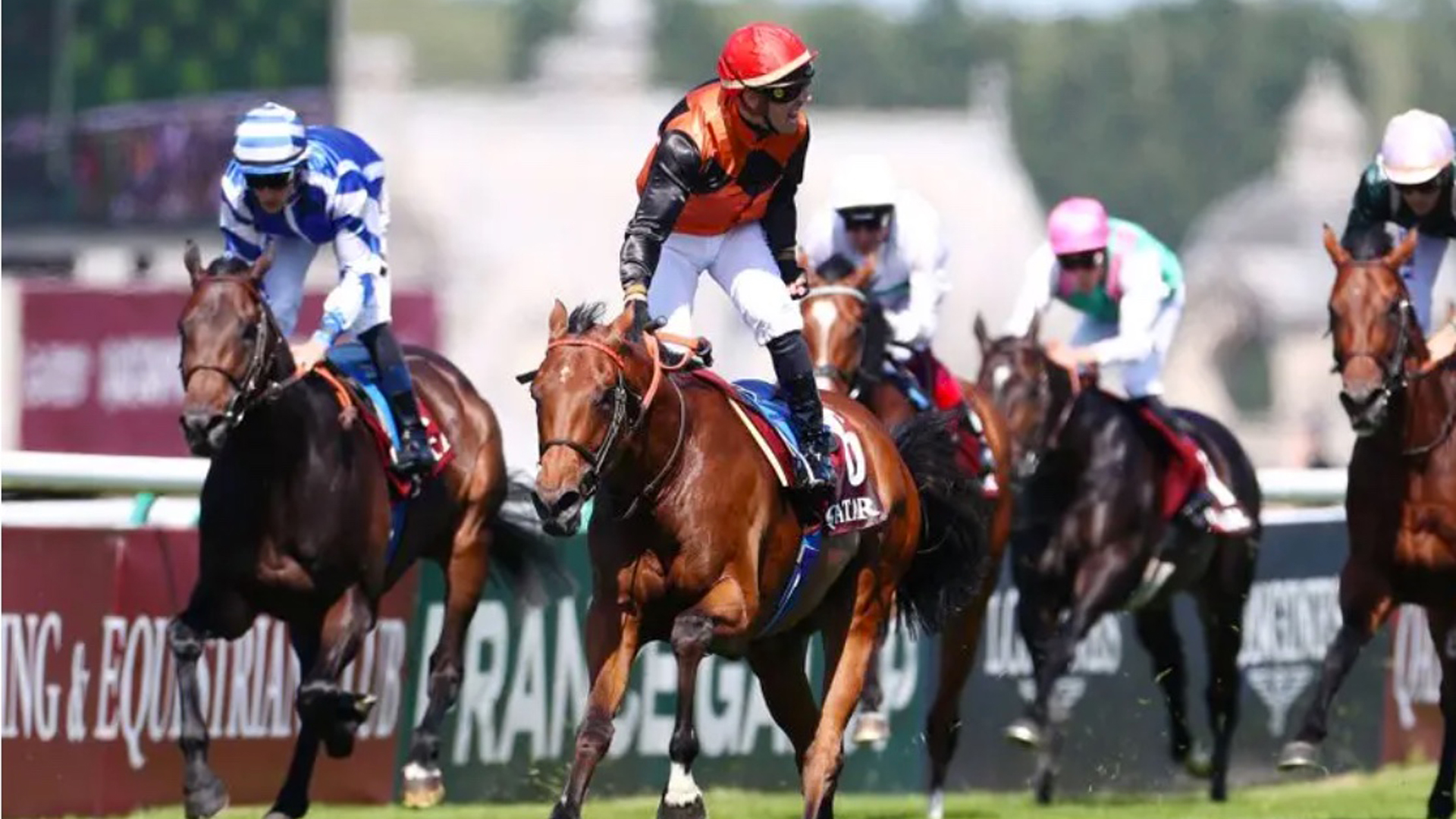 Cristian Demuro a segno nel Prix du Jockey Club