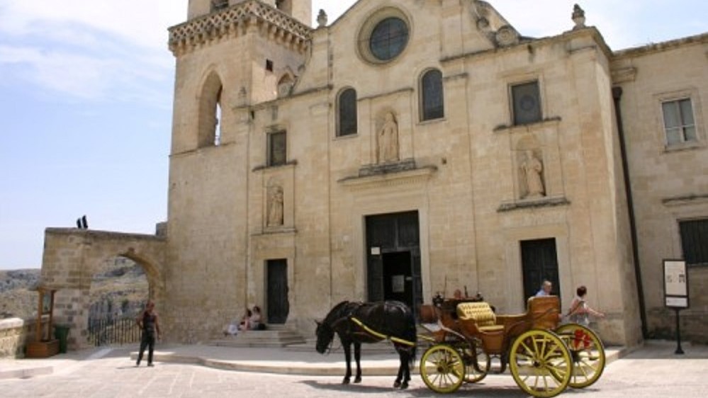 Matera: sino al 31 agosto dalle ore 11 alle 18 niente cavalli attaccati