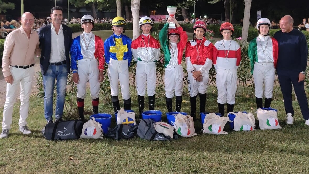 I ragazzi e le ragazze  di Pony Italia galoppano sul tetto del mondo!