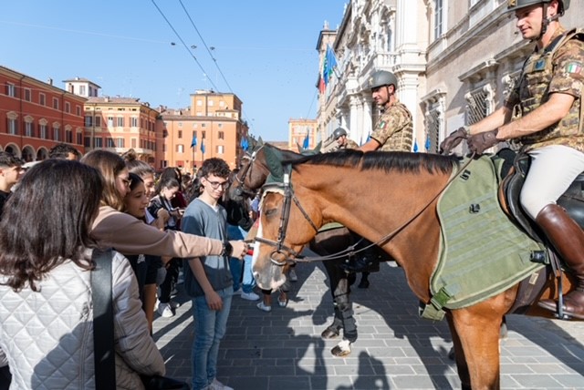 Incontro con le scolaresche presenti