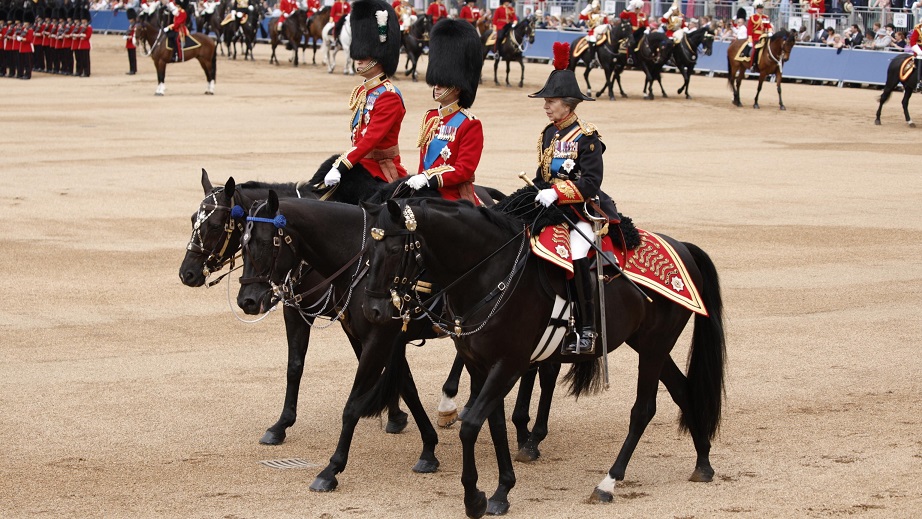 GB, Royals: per fortuna che arriva la cavalleria…quella della Principessa Anna