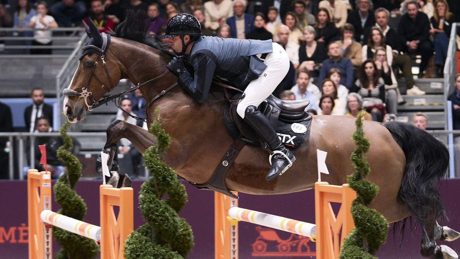 Saut Hermes: Julien batte Julien