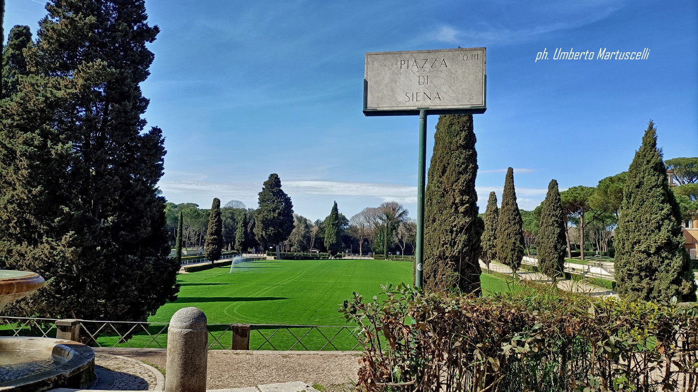 Piazza di Siena: ecco gli azzurri!