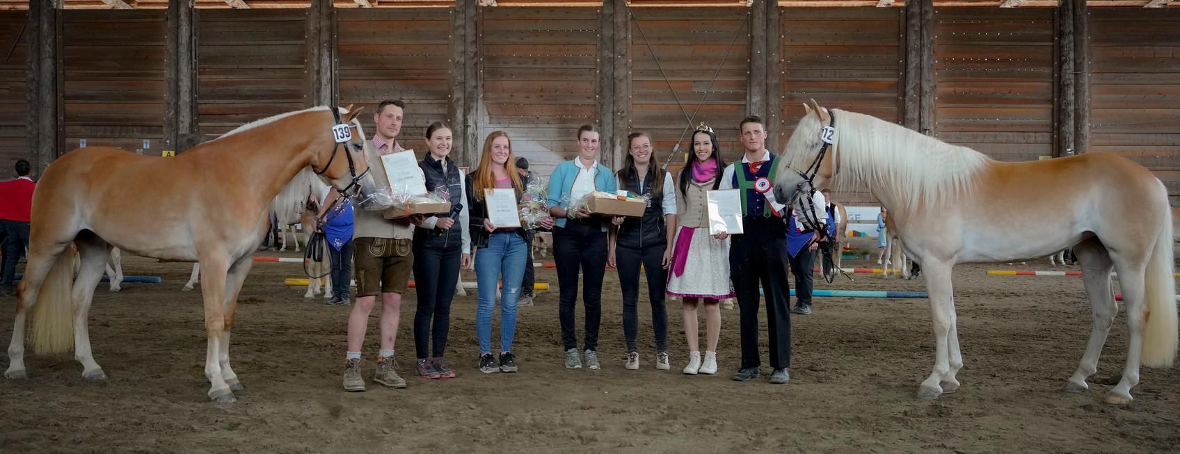 Premiazione per i migliori presentatori giovani