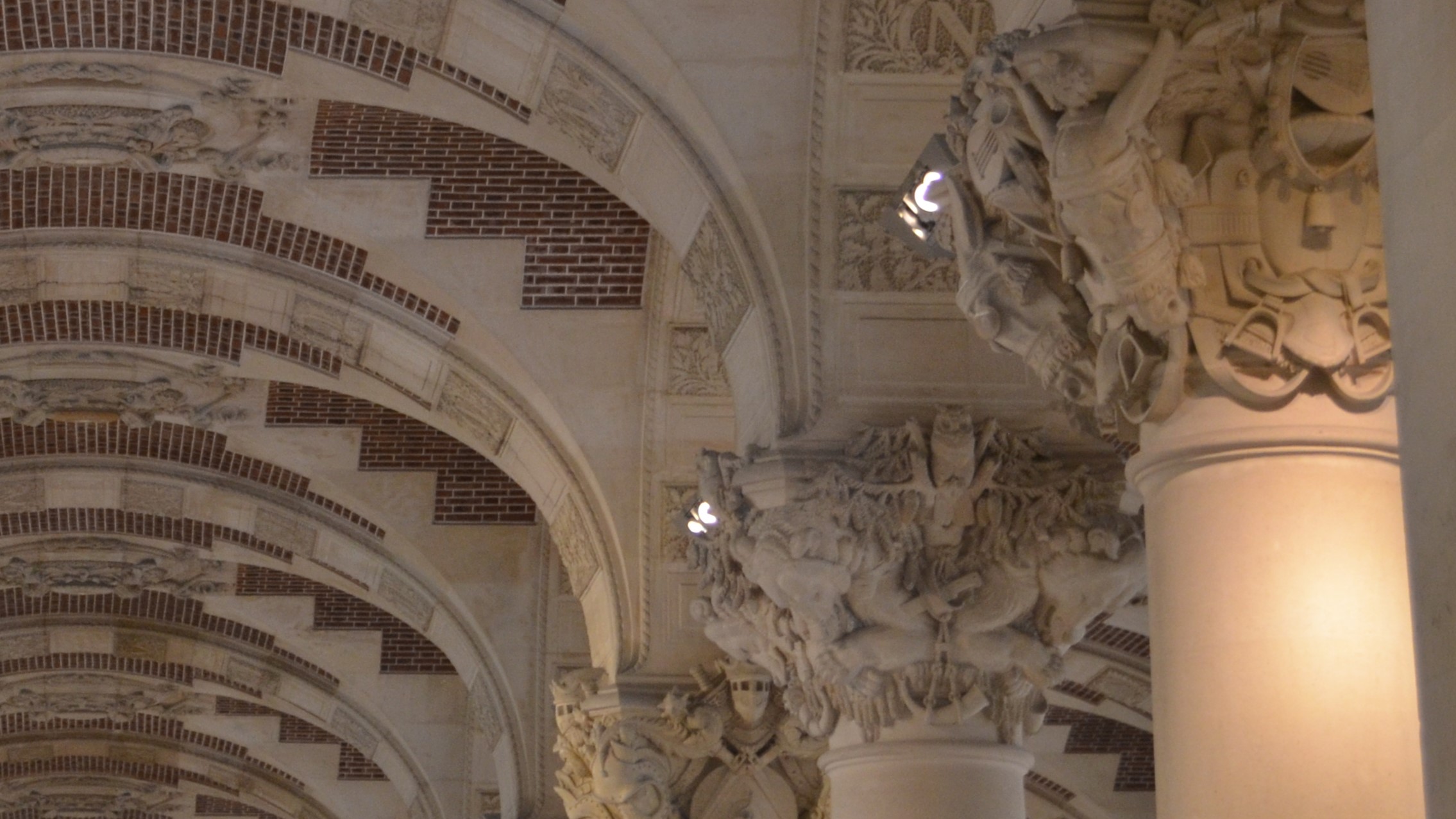 Modestia e nobiltà: il Louvre che non ti aspetti