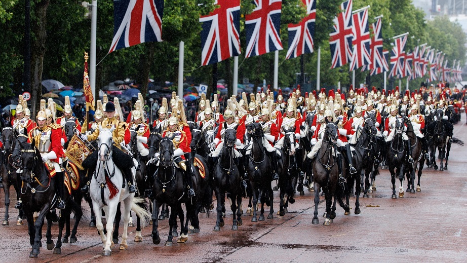 Tennyson, che è tornato al lavoro con il Trooping the Colour ‘della guarigione’