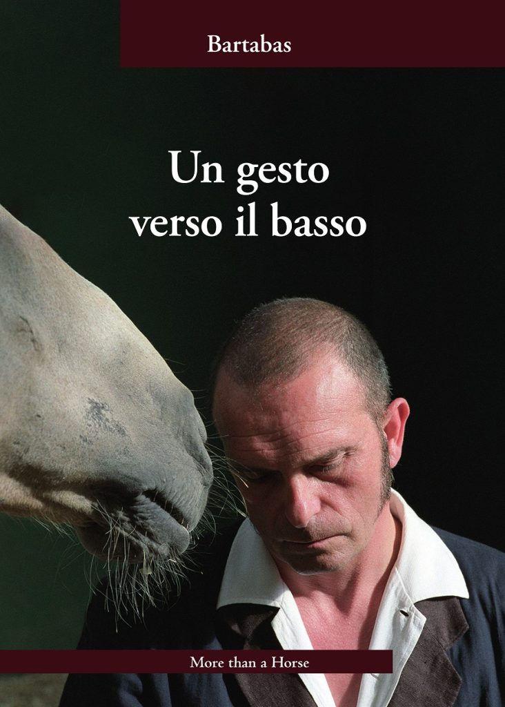 Bartabas Un gesto verso il basso fronte p 732x1024