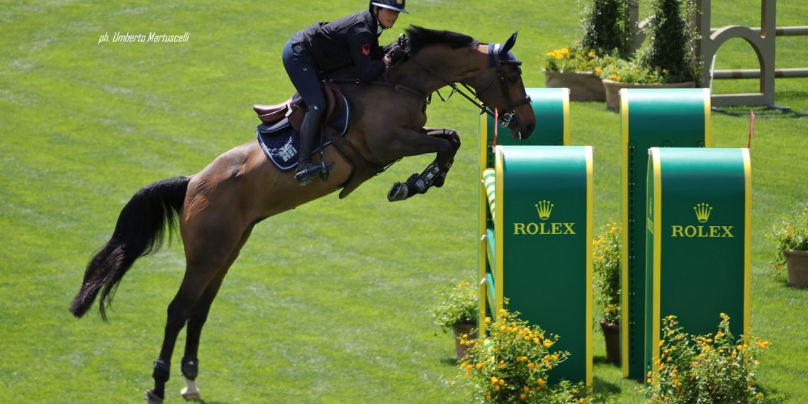 Piazza di Siena e il tempo di Rolex
