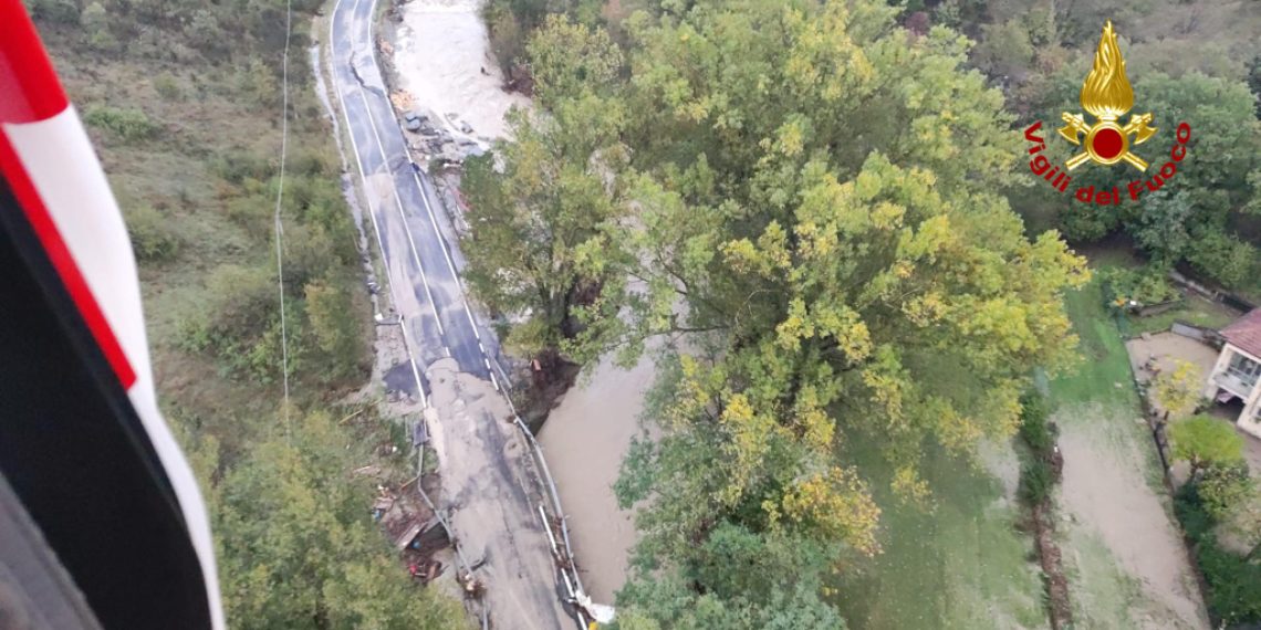 Alluvione: 7 cavalli salvi su 10 in una scuderia di Pianoro