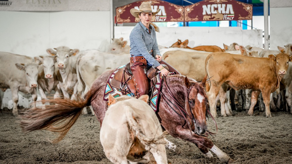 CUTTING 1 Gaia Salvatori Stevie Reyvenge Derby Non Pro Champion 