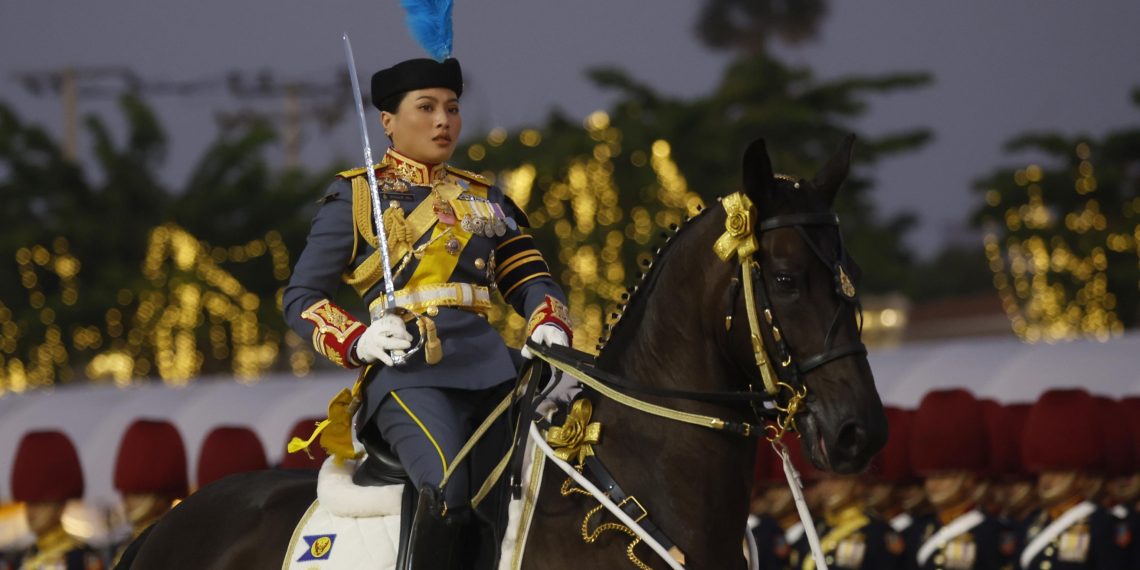Thailandia: la principessa Sirinnivai è in sella