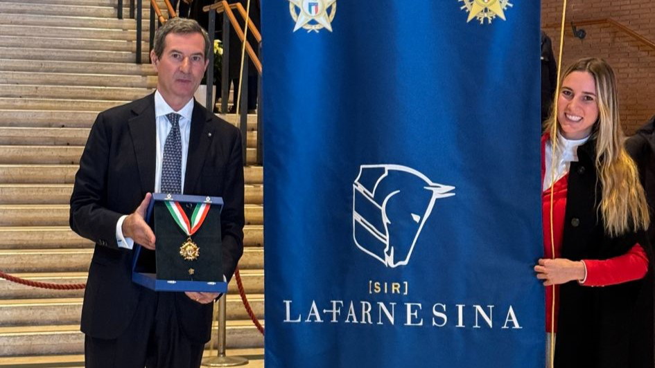 Il collare d’oro alla Farnesina