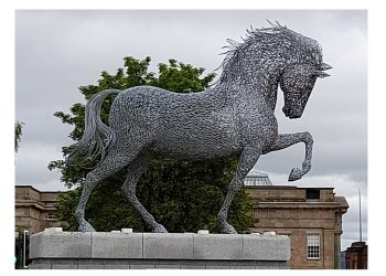 Monumento a Ginger, cavallo del porto