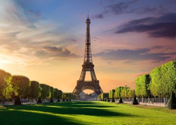 Route Eiffel 2025: Un Viaggio Equestre Tra Storia e Modernità a Parigi