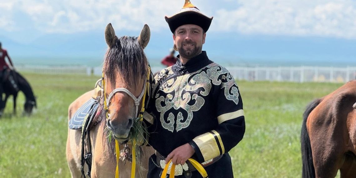 Xinjiang: Antonio Forgione ha scelto il suo cavallo,  Harcare