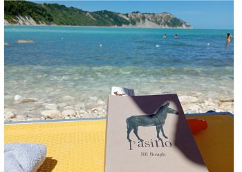 Libri sotto l’ombrellone: quale ti porti?