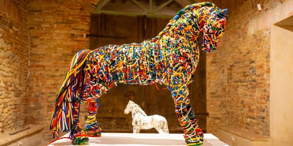Regali d’Arte, Ilaria Di Meo: quando l’arte incontra il cavallo e la memoria