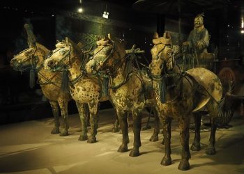 Confucio, cavalli e saggezza nell’Anno del Cavallo di Fuoco