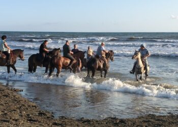 Da costa a costa: l’Italia attraversata a cavallo dall’Adriatico al Tirreno