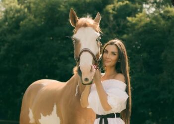 Elettra Lamborghini, la privacy e i cavalli
