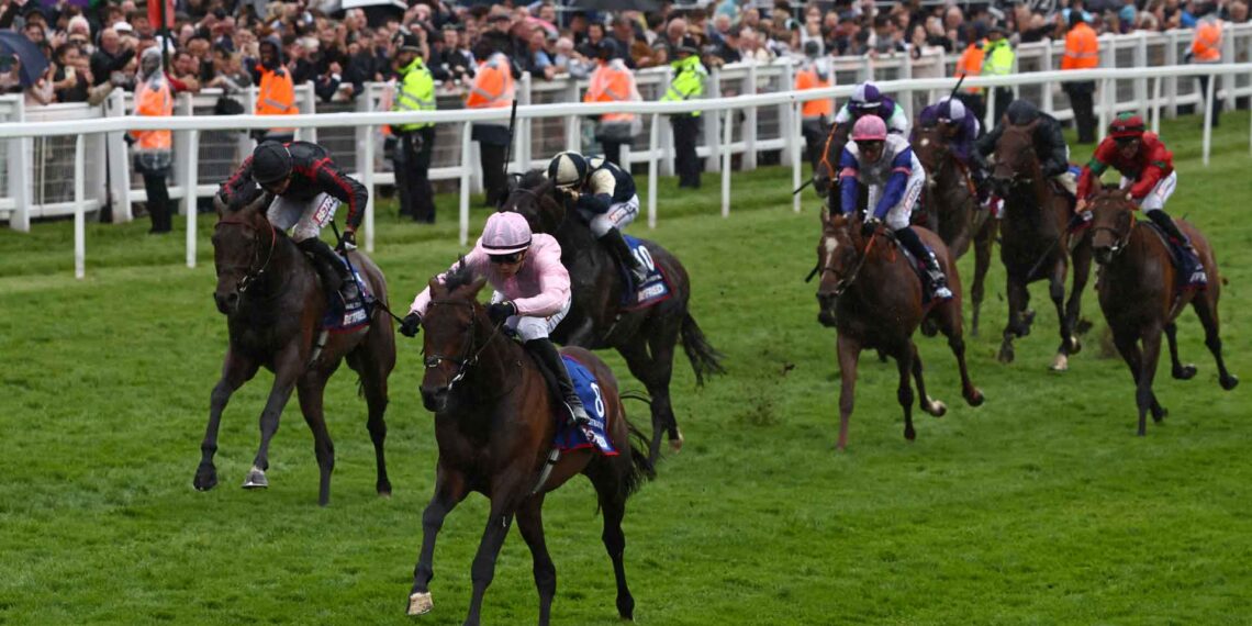 A Christmas Day il bagnatissimo 247° Epsom Derby