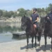 Caldo sull’Adda: i Carabinieri a cavallo vigilano contro i bagni vietati