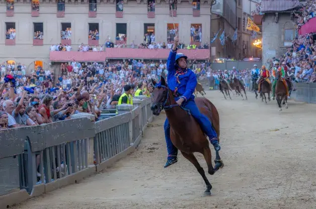 Il Nicchio vince il Palio del 16 agosto 2026 01.jpeg Il Nicchio vince il Palio del 16 agosto 2026 01.jpeg