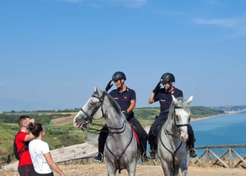 Carabinieri: dall’Abruzzo alla Puglia si presidia in sella