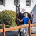 Un cavallo della squadra azzurra condotto a mano durante le attività veterinarie ai FEI World Championships Aachen 2026