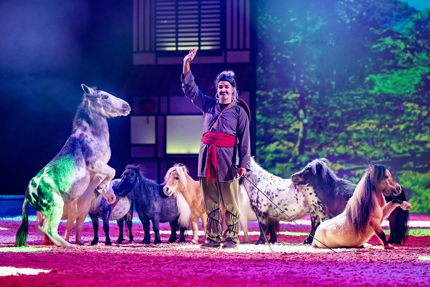 Bartolo Messina in the Pony Liberty Performance